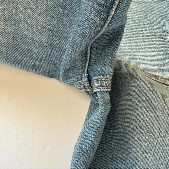 KanCan  Luxanna Mid Rise Slim Boyfriend Jeans Light Blue Wash Distressed Sz 24 - Picture 13 of 15